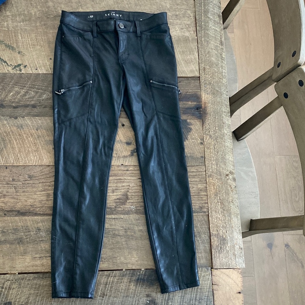 Womens White House black market black pants size 4 petite